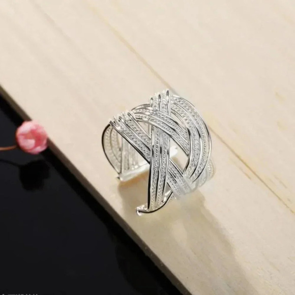 925 Sterling Silver Thick Wide Band Twist Criss Cross Ring - Picture 3 of 7